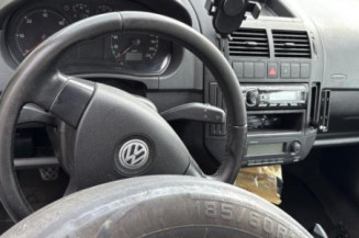 Charniere de capot VOLKSWAGEN POLO 4
