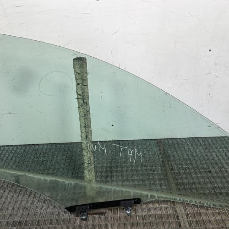 Vitre avant gauche RENAULT KADJAR Photo n°4