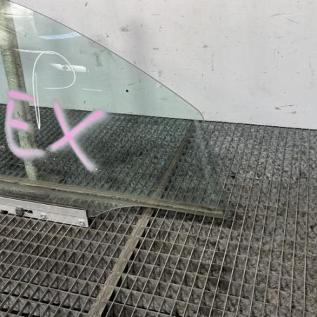Vitre avant droit OPEL CORSA C