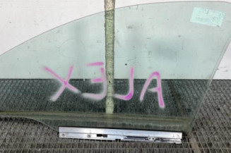 Vitre avant droit OPEL CORSA C