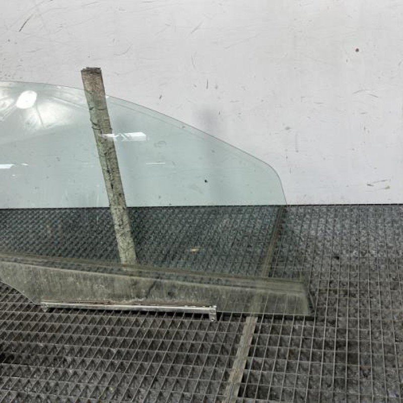 Vitre avant droit SUZUKI ALTO 3 Photo n°3