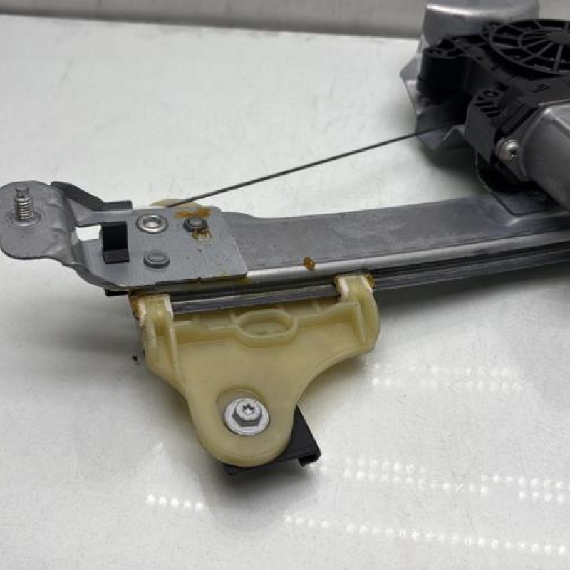Leve vitre electrique avant gauche RENAULT CLIO 4 Photo n°4