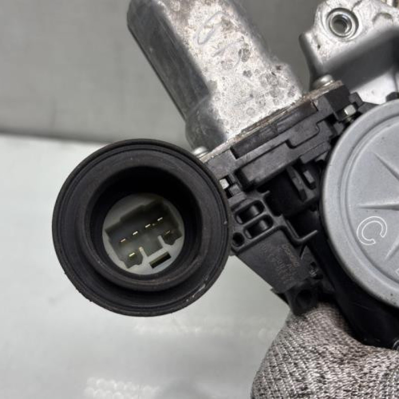 Leve vitre electrique avant droit SUZUKI SWIFT 3 Photo n°2