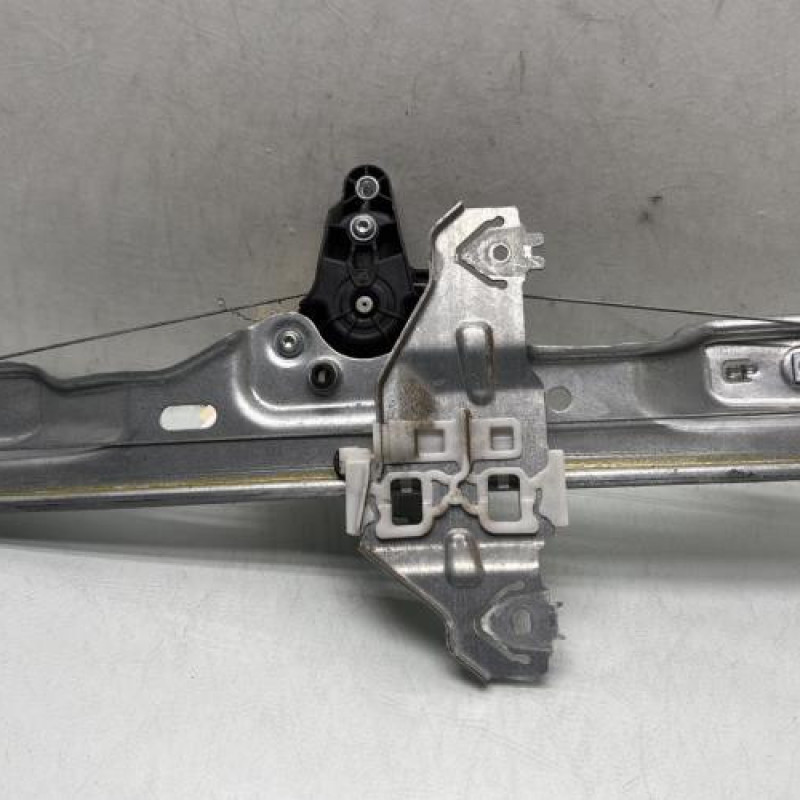 Leve vitre electrique arriere gauche RENAULT KADJAR Photo n°1