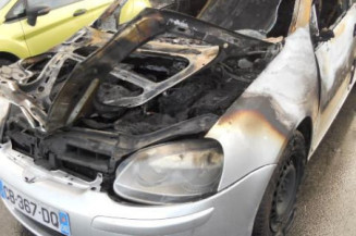 Renfort pare choc arriere (traverse) VOLKSWAGEN GOLF 5
