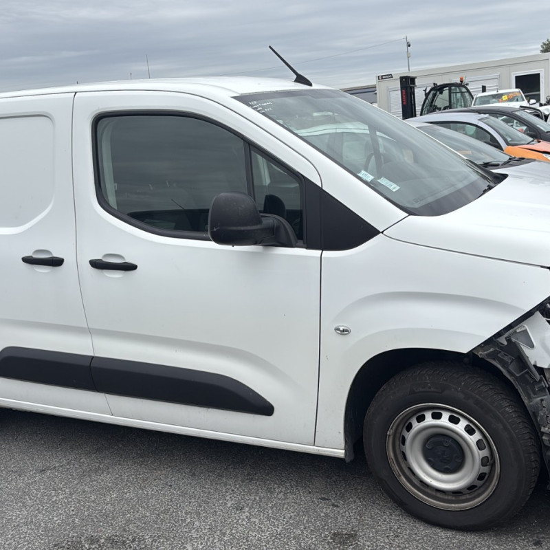 PEUGEOT PARTNER 3 PHASE 1 1.5 BLUE HDI - 16V TURBO Photo n°9