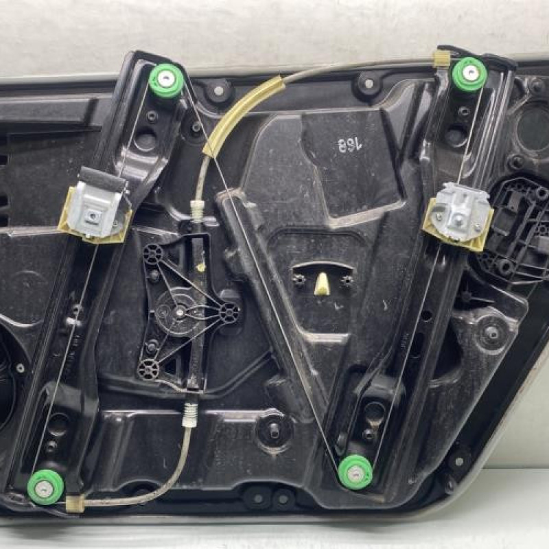 Leve vitre electrique avant gauche MERCEDES CLASSE A 176 Photo n°3