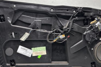 Leve vitre electrique avant gauche FORD FIESTA 6 Photo n°1