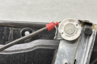 Leve vitre electrique avant gauche FORD FIESTA 6