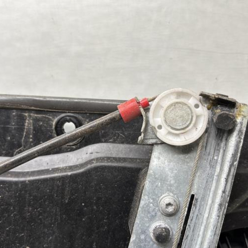 Leve vitre electrique avant gauche FORD FIESTA 6 Photo n°5