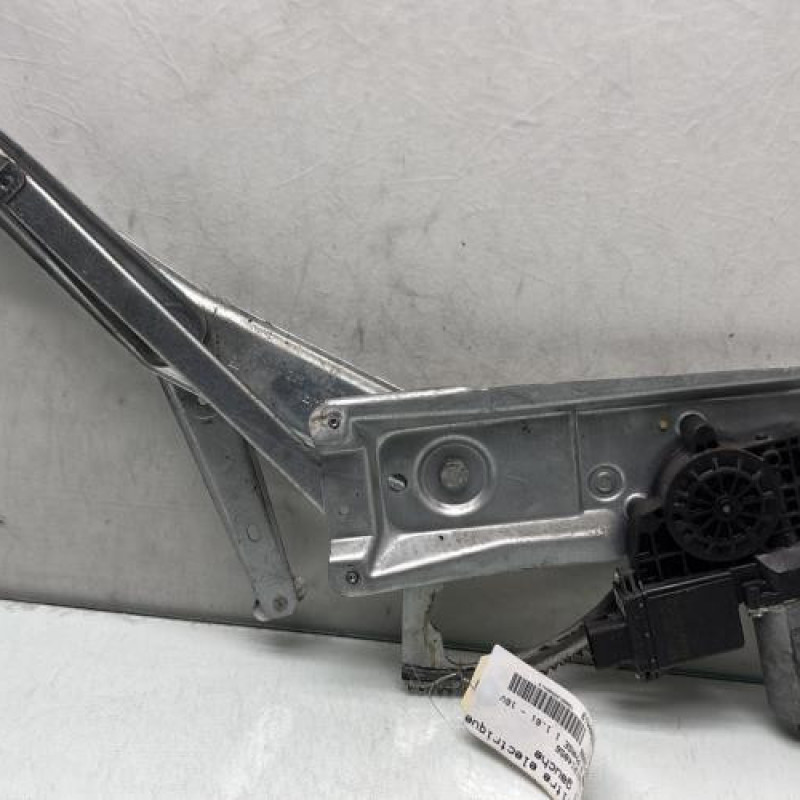 Leve vitre electrique avant gauche OPEL VECTRA B Photo n°1