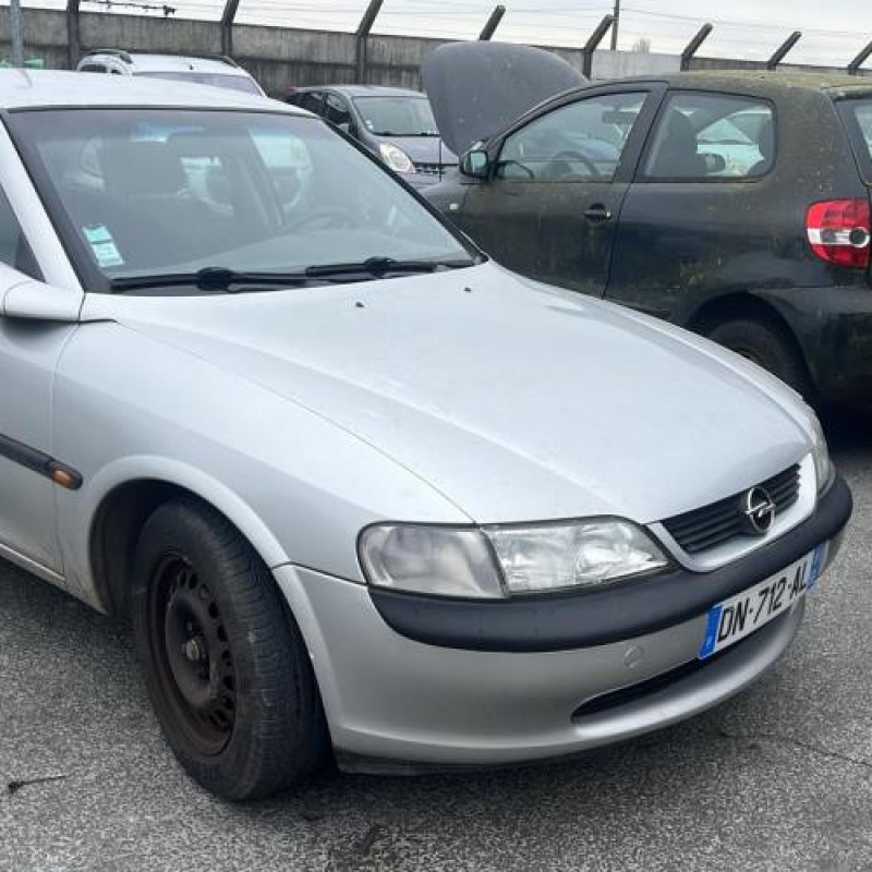 Leve vitre electrique avant gauche OPEL VECTRA B Photo n°10