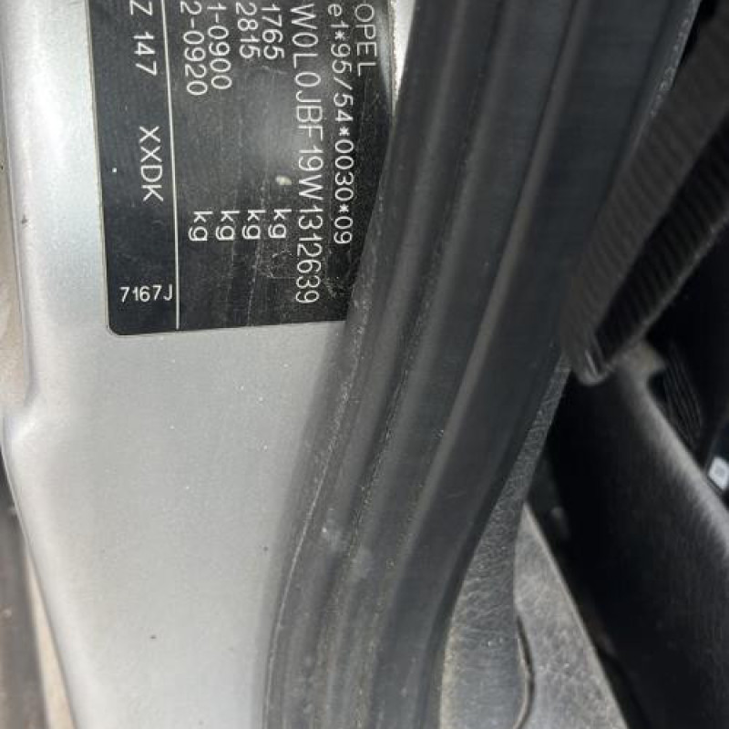 Leve vitre electrique avant gauche OPEL VECTRA B Photo n°16