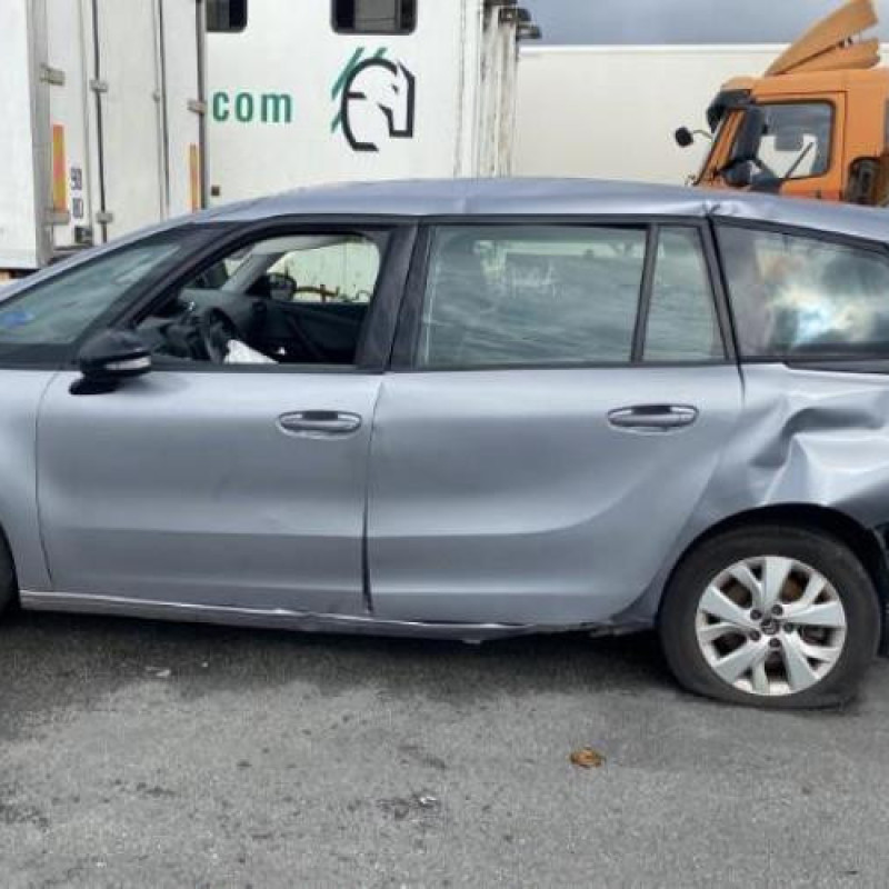 Attache ceinture avant droit CITROEN C4 GRAND SPACETOURER Photo n°15