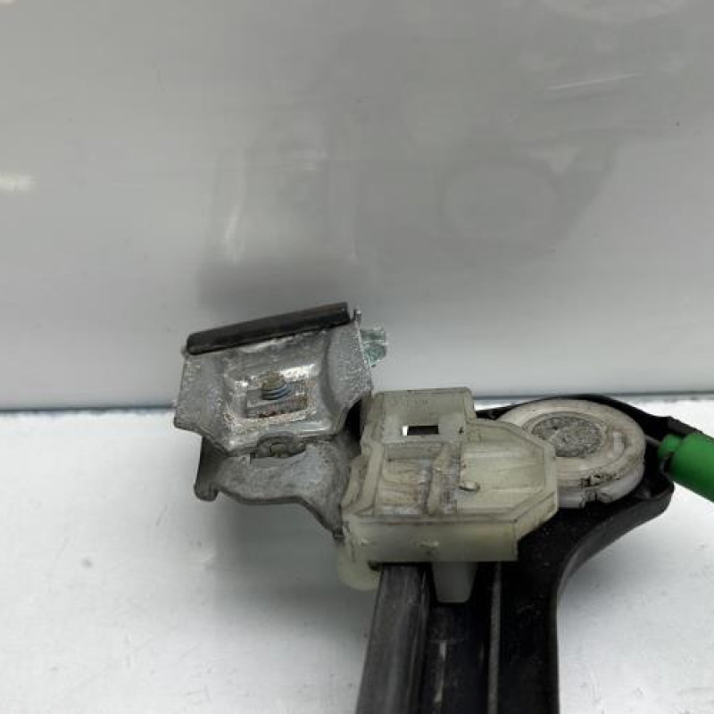 Leve vitre electrique avant gauche VOLKSWAGEN POLO 3 Photo n°8