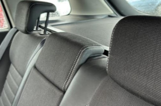 Custode arriere droit RENAULT LAGUNA 3