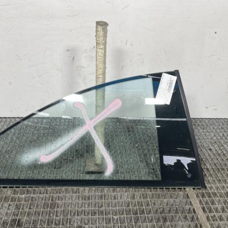 Custode arriere droit BMW SERIE 3 E46 Photo n°1