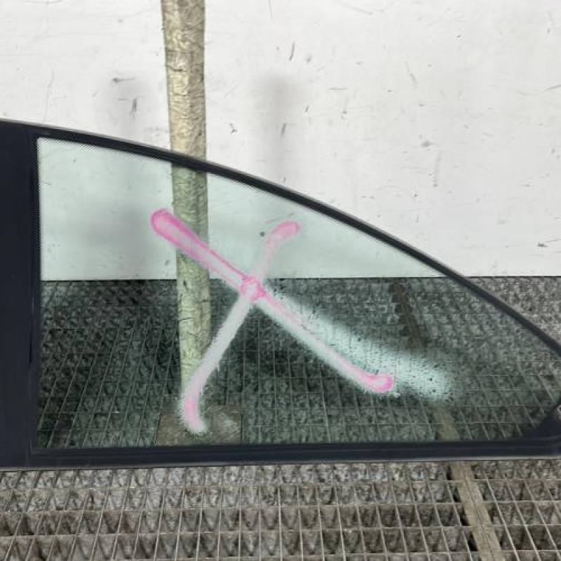 Custode arriere droit BMW SERIE 3 E46 Photo n°4