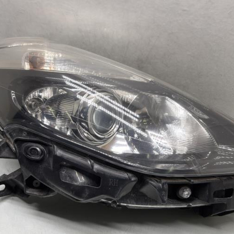 Optique avant principal droit (feux)(phare) RENAULT CLIO 3 Photo n°1