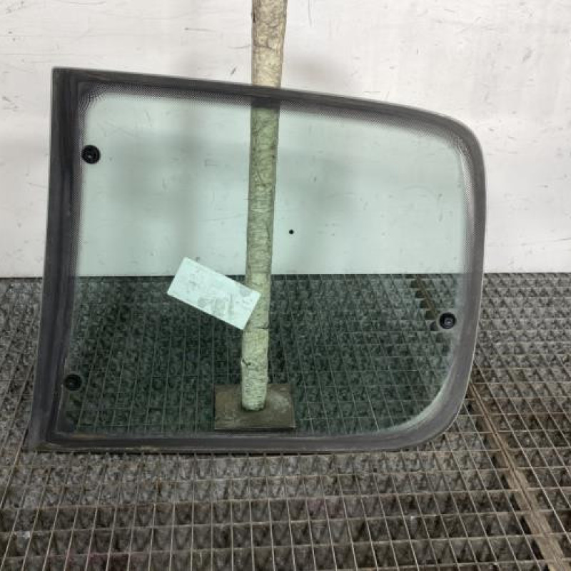 Custode arriere droit PEUGEOT 205 Photo n°4