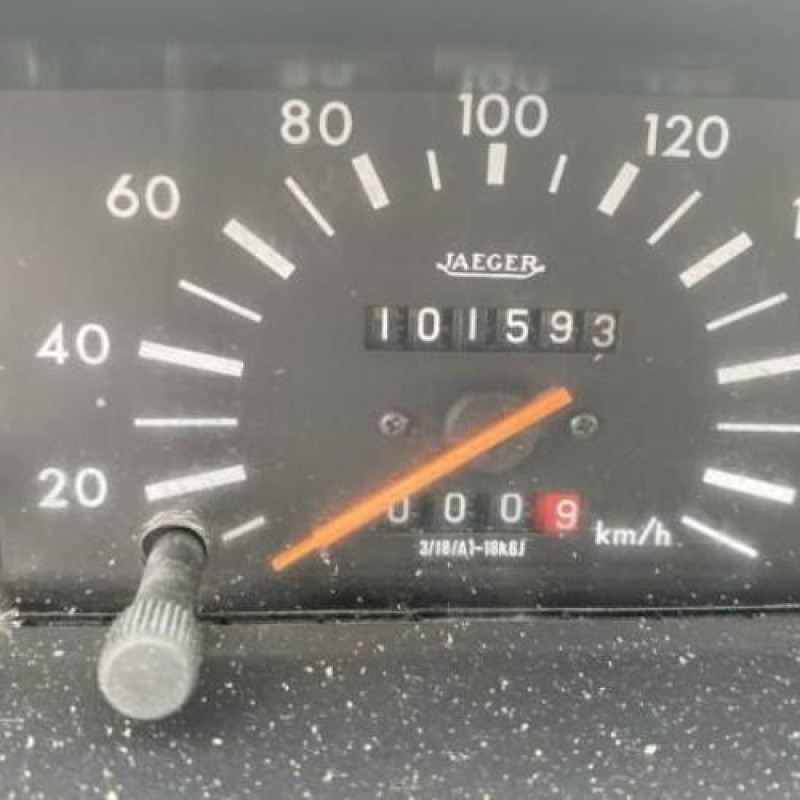 Custode arriere droit PEUGEOT 205 Photo n°6