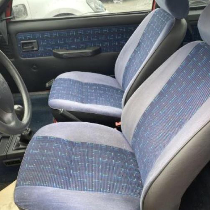 Custode arriere droit PEUGEOT 205 Photo n°16