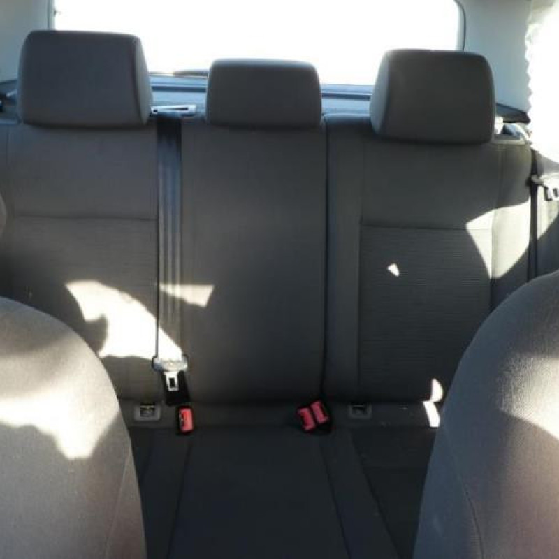 Porte avant droit VOLKSWAGEN GOLF 5 Photo n°15