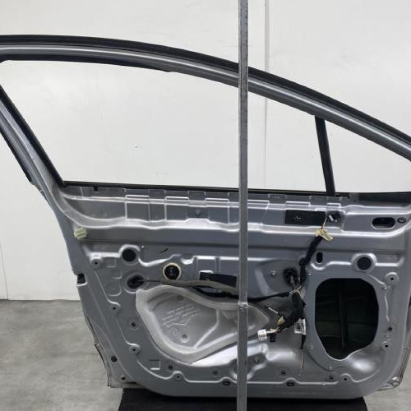Porte avant gauche RENAULT CLIO 4 Photo n°3