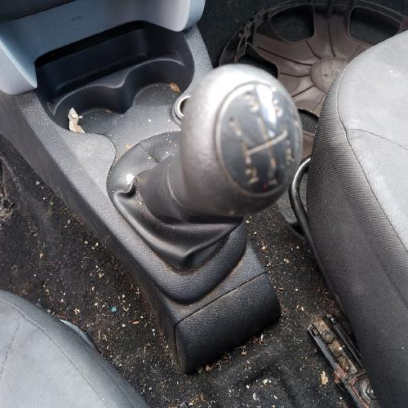 Attache ceinture avant droit DACIA SANDERO 2 Photo n°7