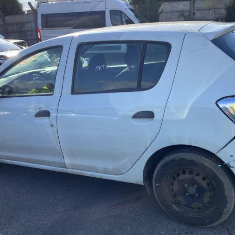 Attache ceinture avant droit DACIA SANDERO 2 Photo n°16