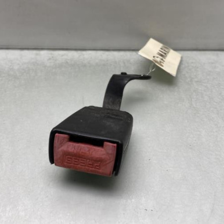 Attache ceinture avant droit PEUGEOT 205