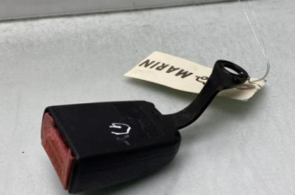 Attache ceinture avant gauche PEUGEOT 205