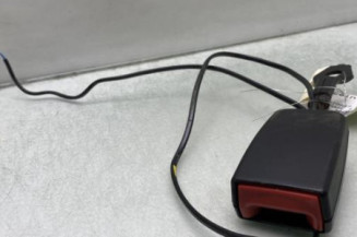 Attache ceinture avant gauche MERCEDES CLASSE C 204