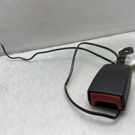 Attache ceinture avant gauche MERCEDES CLASSE C 204