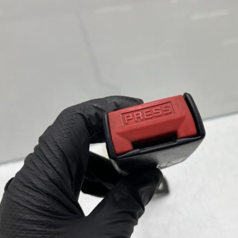Attache ceinture avant gauche RENAULT SUPER 5 Photo n°3