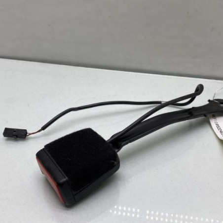 Attache ceinture avant gauche VOLKSWAGEN POLO 6