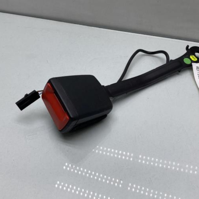 Attache ceinture avant gauche VOLKSWAGEN POLO 6 Photo n°3