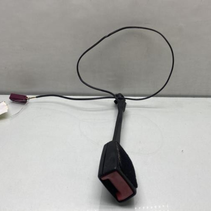 Attache ceinture avant gauche FORD FOCUS 3 Photo n°3