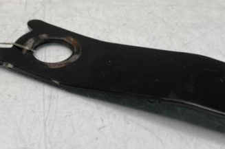 Attache ceinture avant gauche TOYOTA YARIS 1