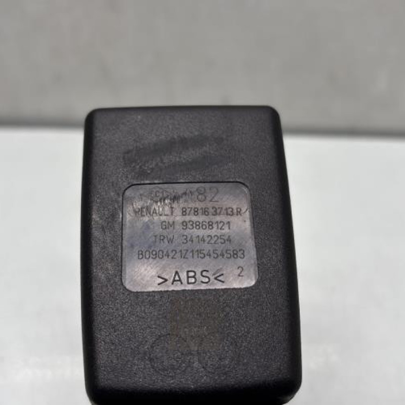 Attache ceinture avant droit RENAULT TRAFIC 3 COURT Photo n°6