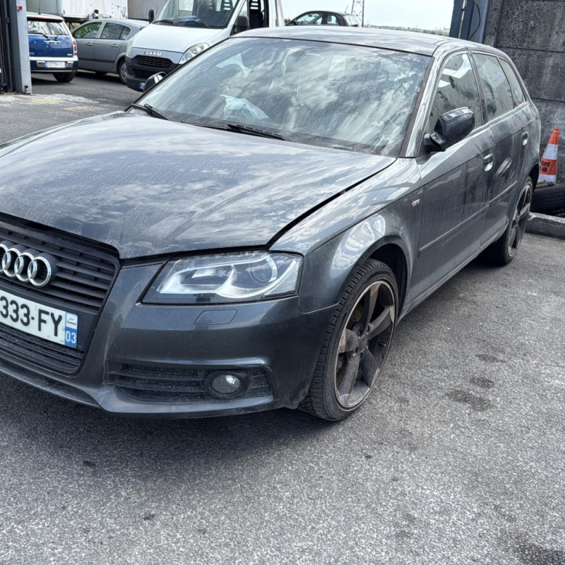 AUDI A3 2 SPORTBACK PHASE 2 2.0 TDI - 16V TURBO Photo n°1