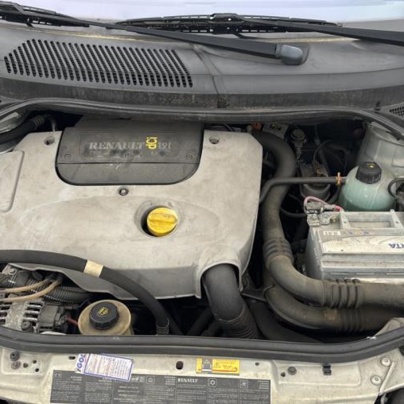 Feu arriere stop central RENAULT SCENIC 1 Photo n°20