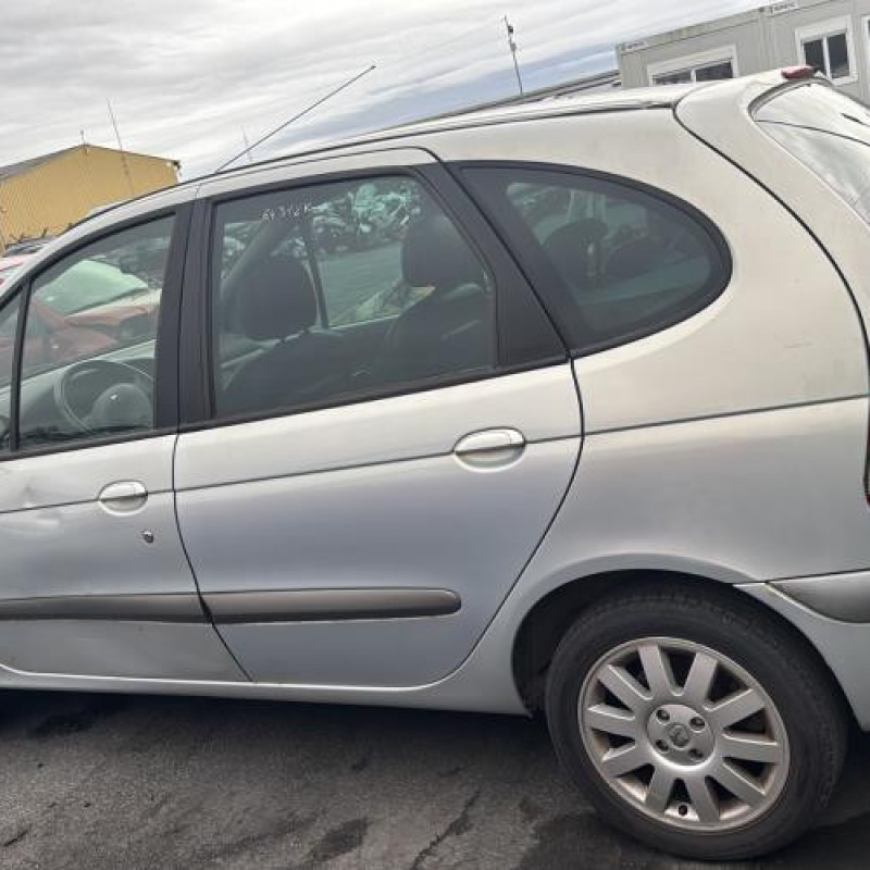 Poignee interieur arriere gauche RENAULT SCENIC 1 Photo n°6