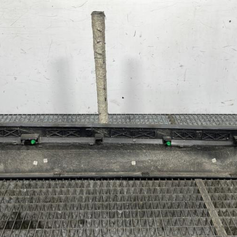 Baguette de porte avant gauche SEAT ATECA Photo n°4