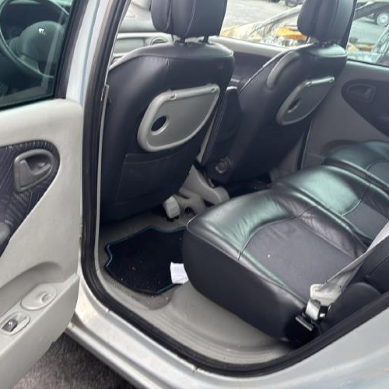 Fermeture de capot RENAULT SCENIC 1 Photo n°10