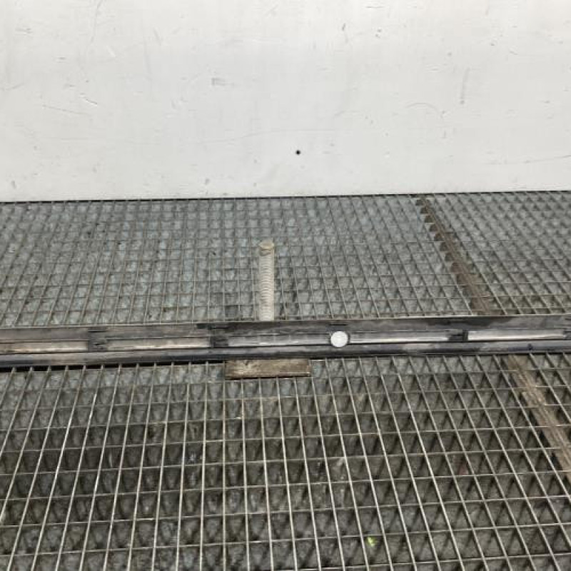 Baguette de porte avant droite PEUGEOT 406 Photo n°4