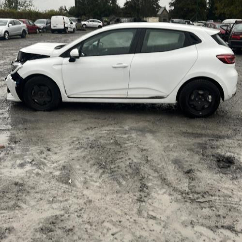 Becquet RENAULT CLIO 5 Photo n°9