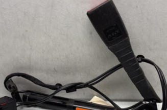 Attache ceinture avant gauche FIAT CROMA 2 Photo n°1