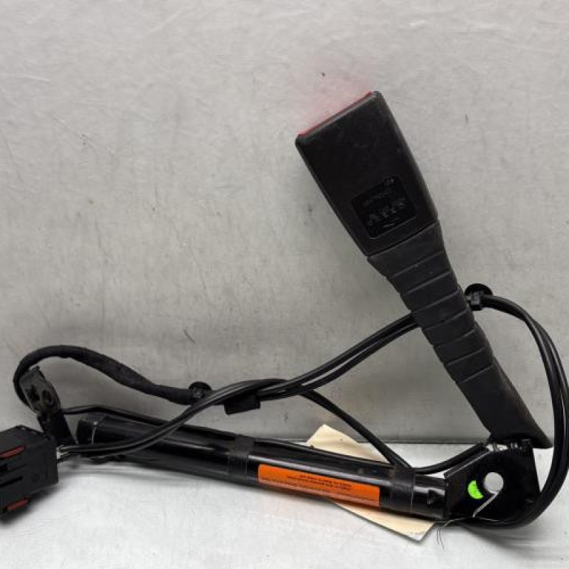 Attache ceinture avant gauche FIAT CROMA 2 Photo n°1