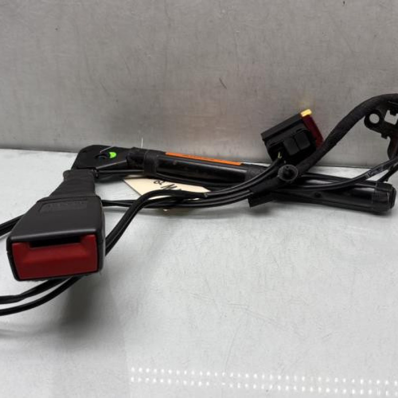 Attache ceinture avant gauche FIAT CROMA 2 Photo n°3